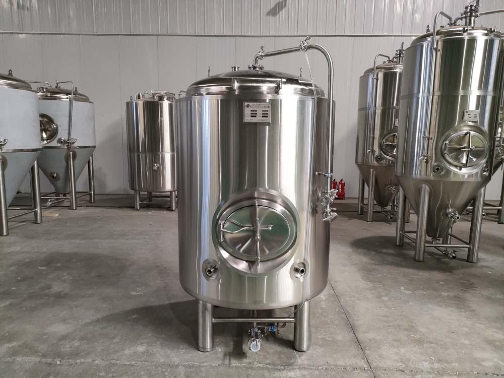 1000L Double wall bright beer tank